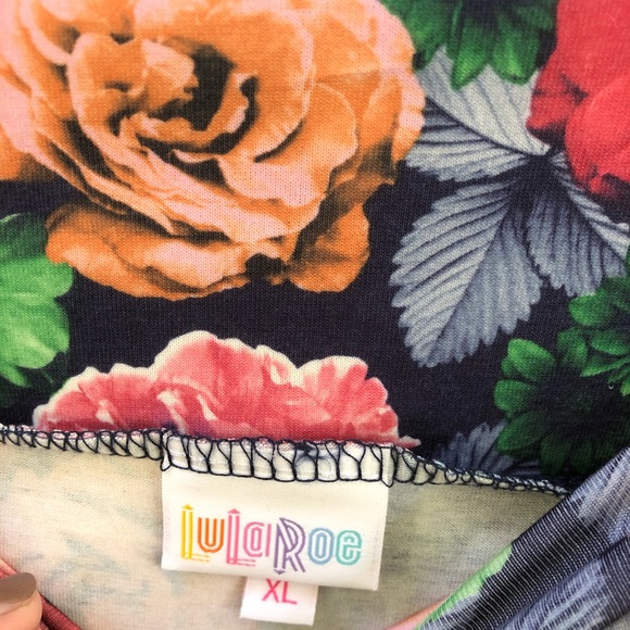 LuLaRoe XL Azure Skirt-Black Background - Picture 2 of 2